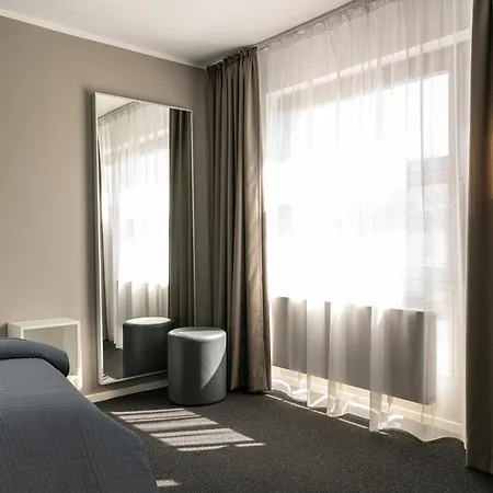 Hotell Big Mama 2*