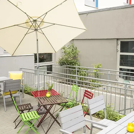 Big Mama Hotel 2*