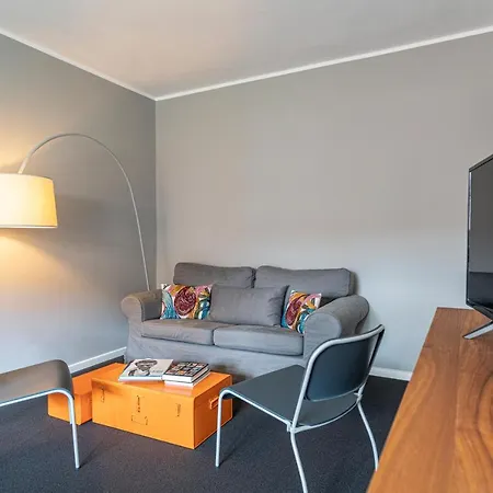 Ξενοδοχείο Big Mama 2*